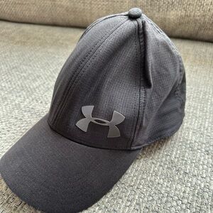 Under Armour Men’s Hat in Black